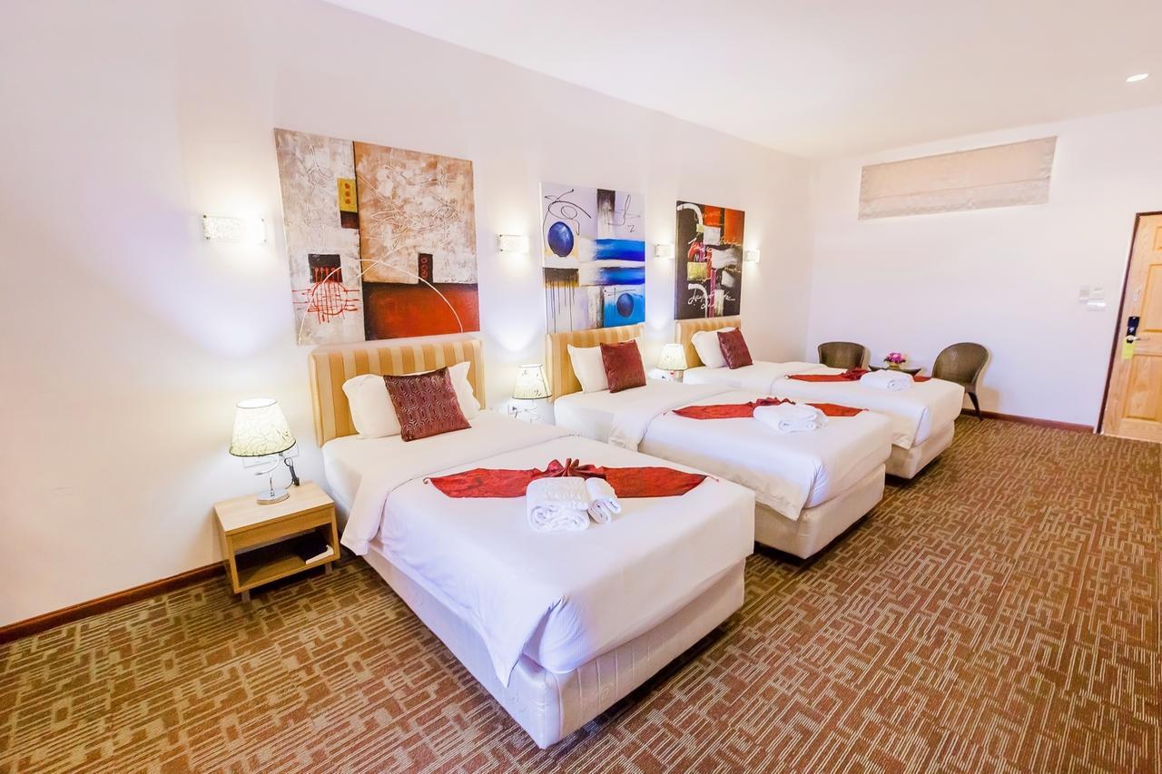 Roseate Hotel