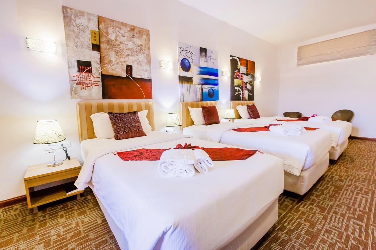 Roseate Hotel