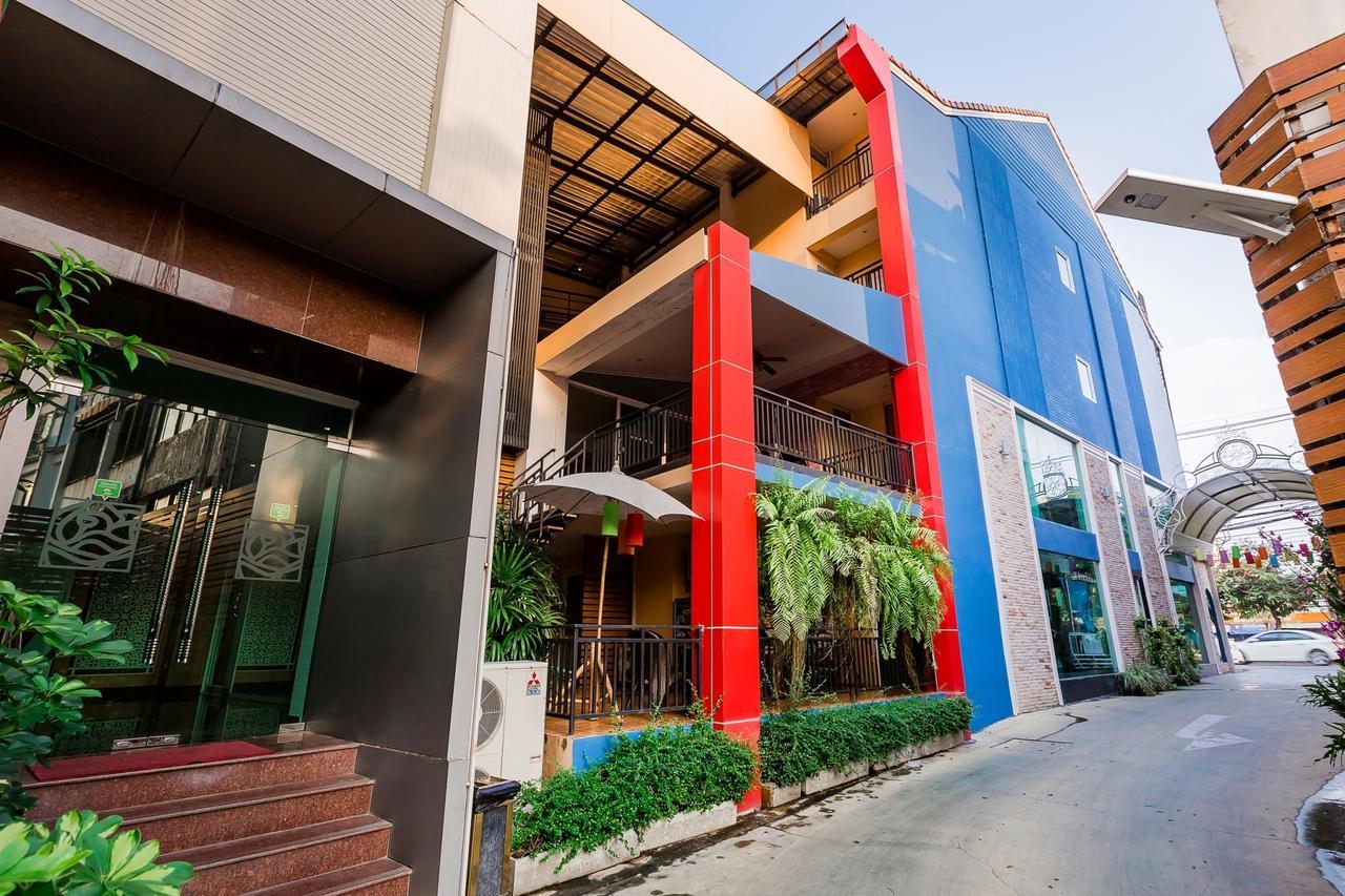 Roseate Hotel