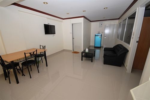 Cozy Loft Hostel Pattaya