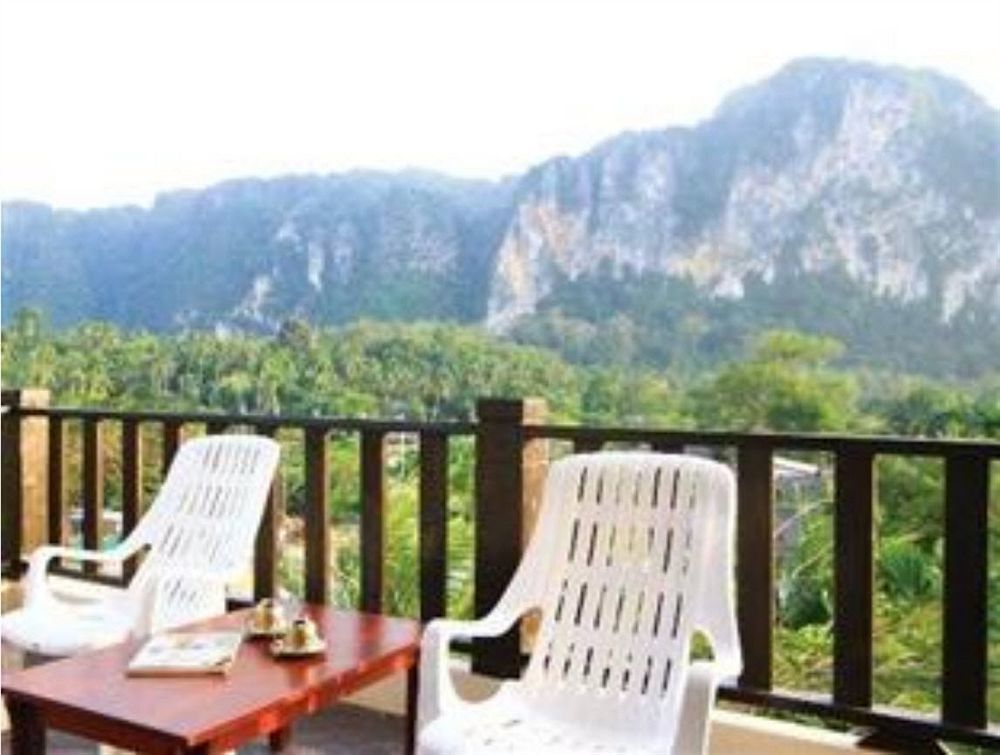 Hasna Palace Guest house