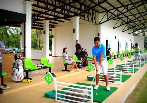 Palm Driving Range &