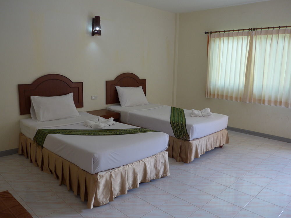 Forum House Hotel 3*