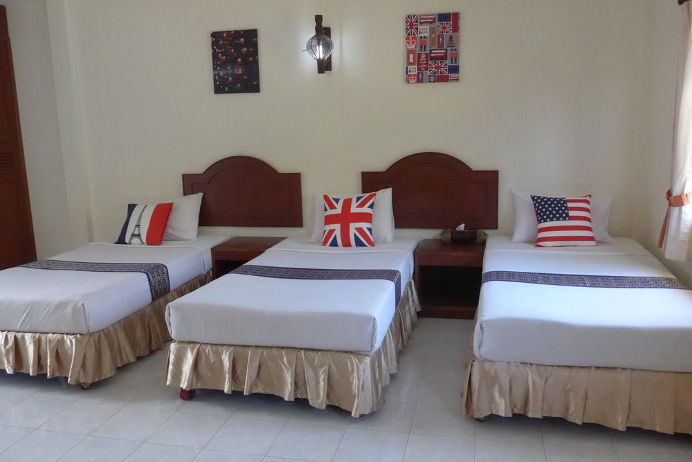 Forum House Hotel 3*