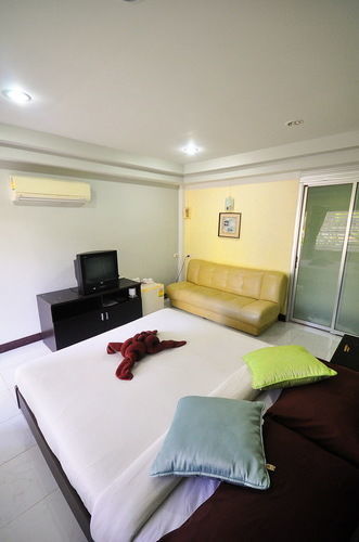 Hotel Flora 2*