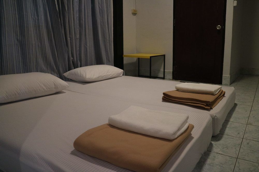 Super Hostel
