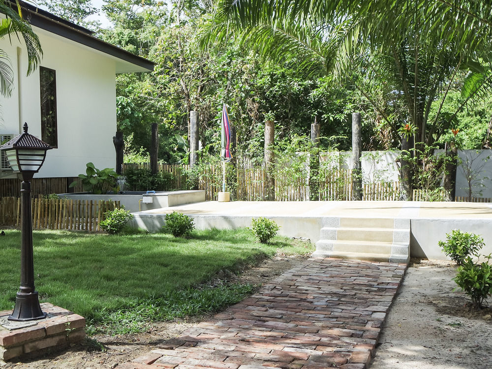 Soontreeya Lanta Resort 3*