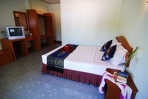 Lanta Emerald Hotel