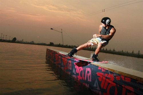 Ride 'n Lazy At Thai Wake Park 3*