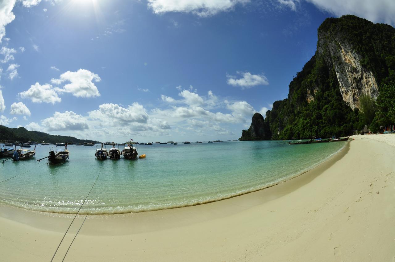 Hostel Bucket Phi Phi Don