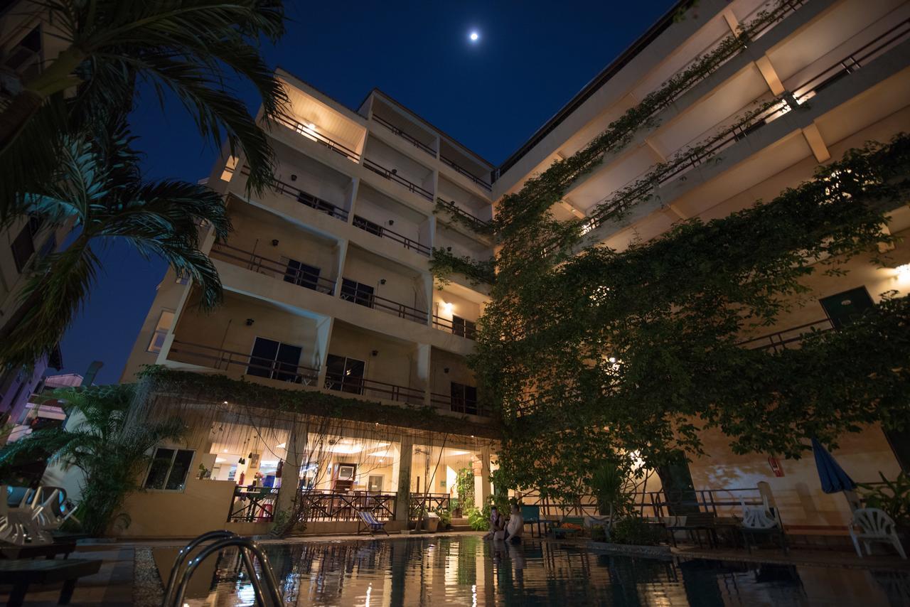 Opey De Place Pattaya