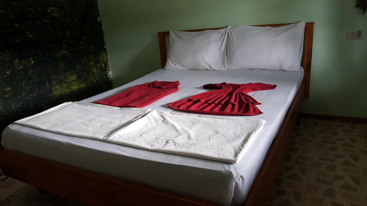 Inn Golden Hill 2*