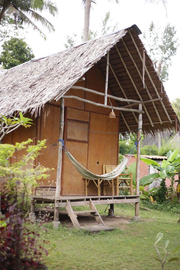 Ozone Huts 2*