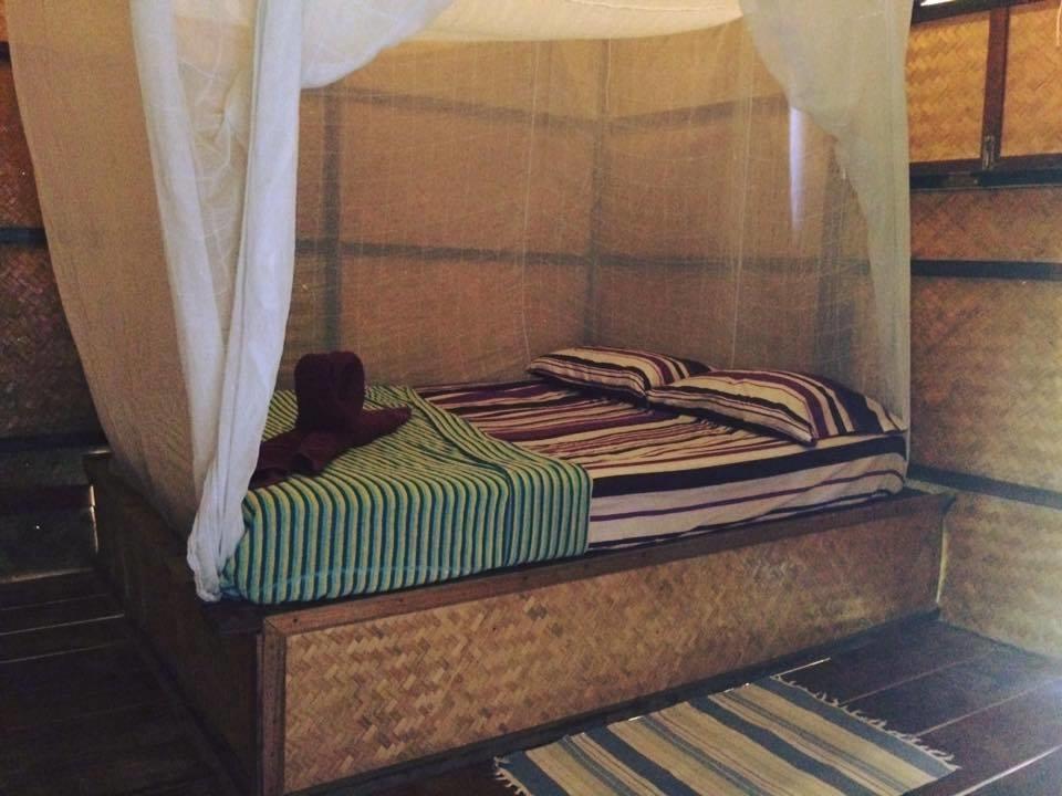 Ozone Huts Holiday park