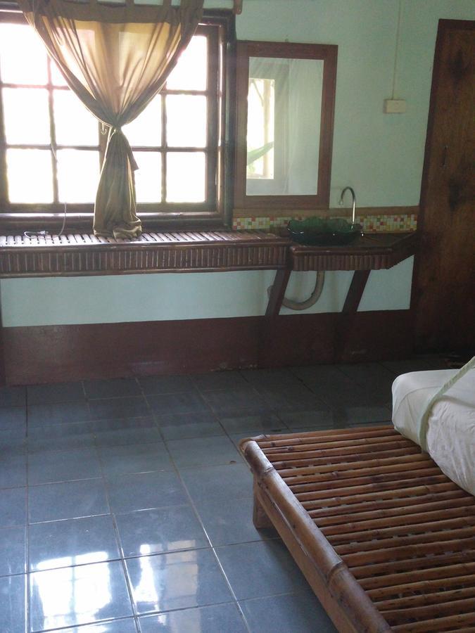 Lanta Sunmoon Resort *