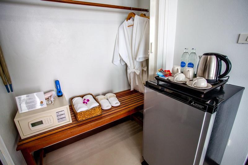 Lanta Corner Resort 3*