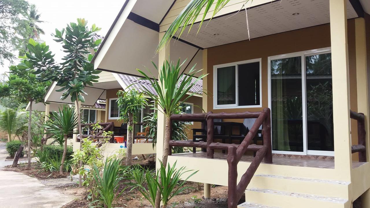 Resort Sea Shell *
