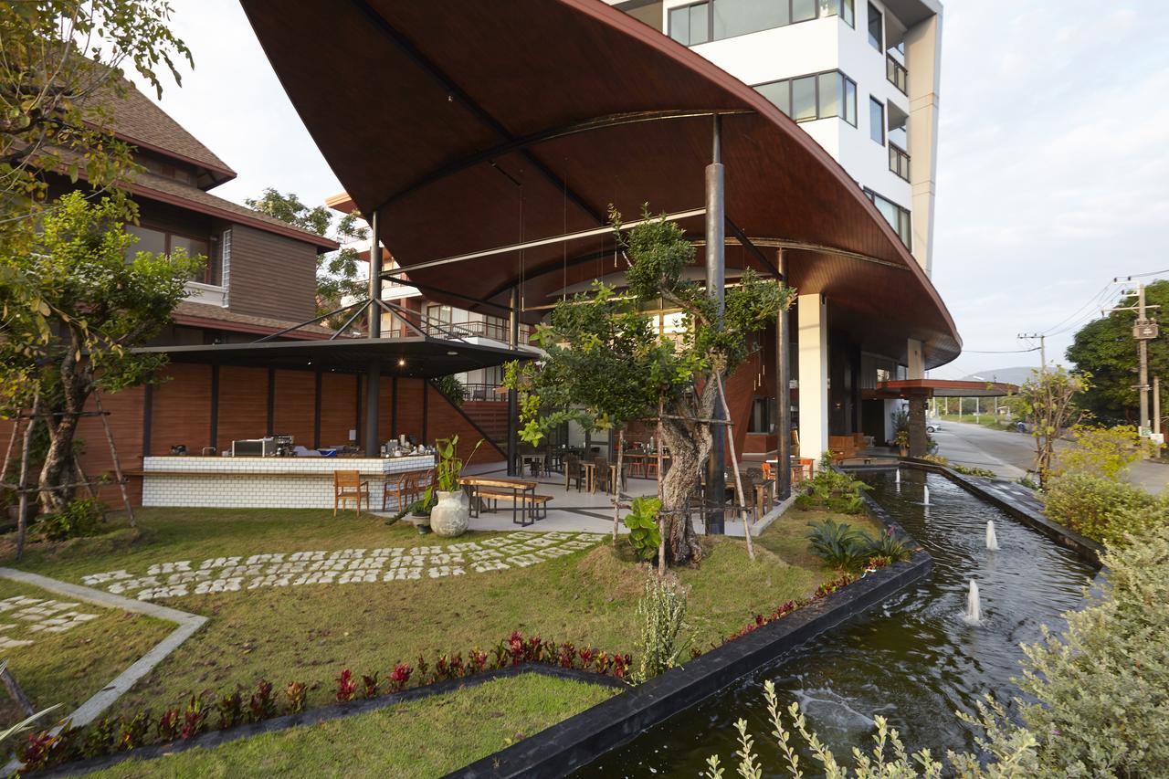 Whale - Sha Hotel HHQ