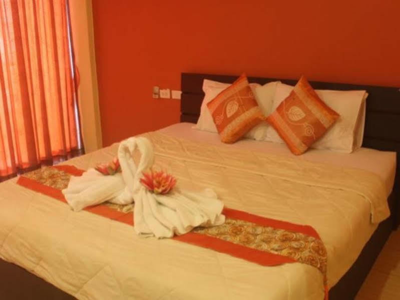 Guest house Nichakarn Massage & House *