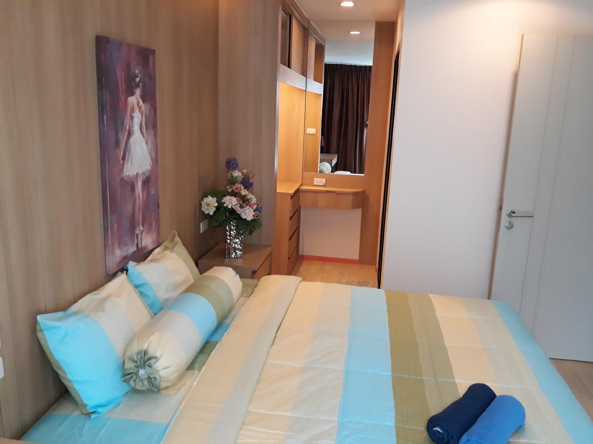 The Chezz By Apple & Frank Apartment