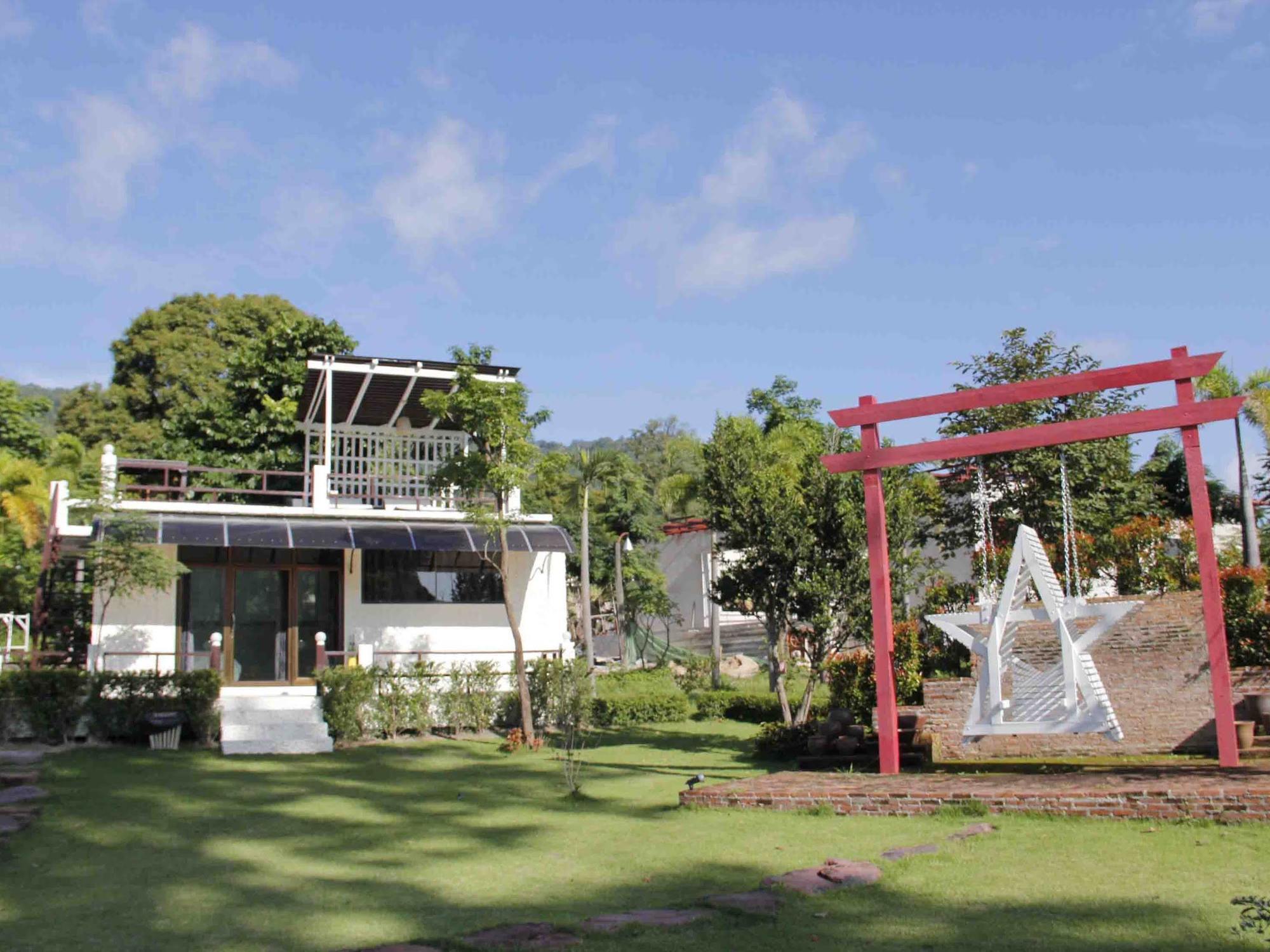 Resort The Banyan Leaf
