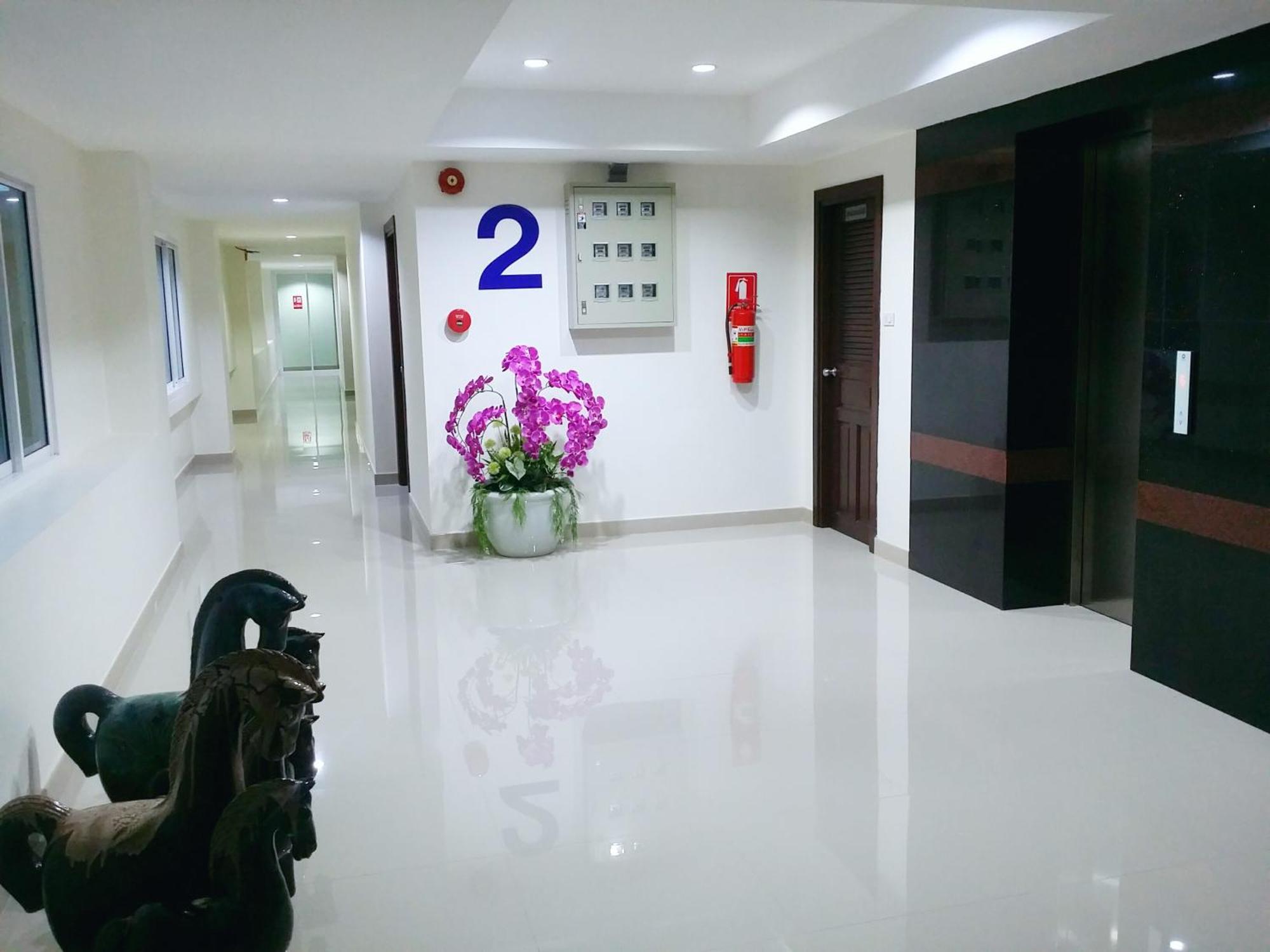 Sunrise Hotel 2*