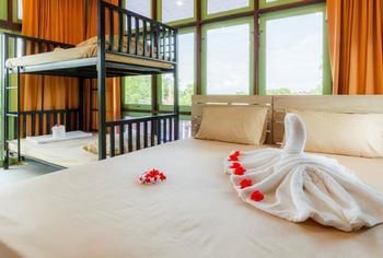 Andaman Lanta Old Town Hotel 2*