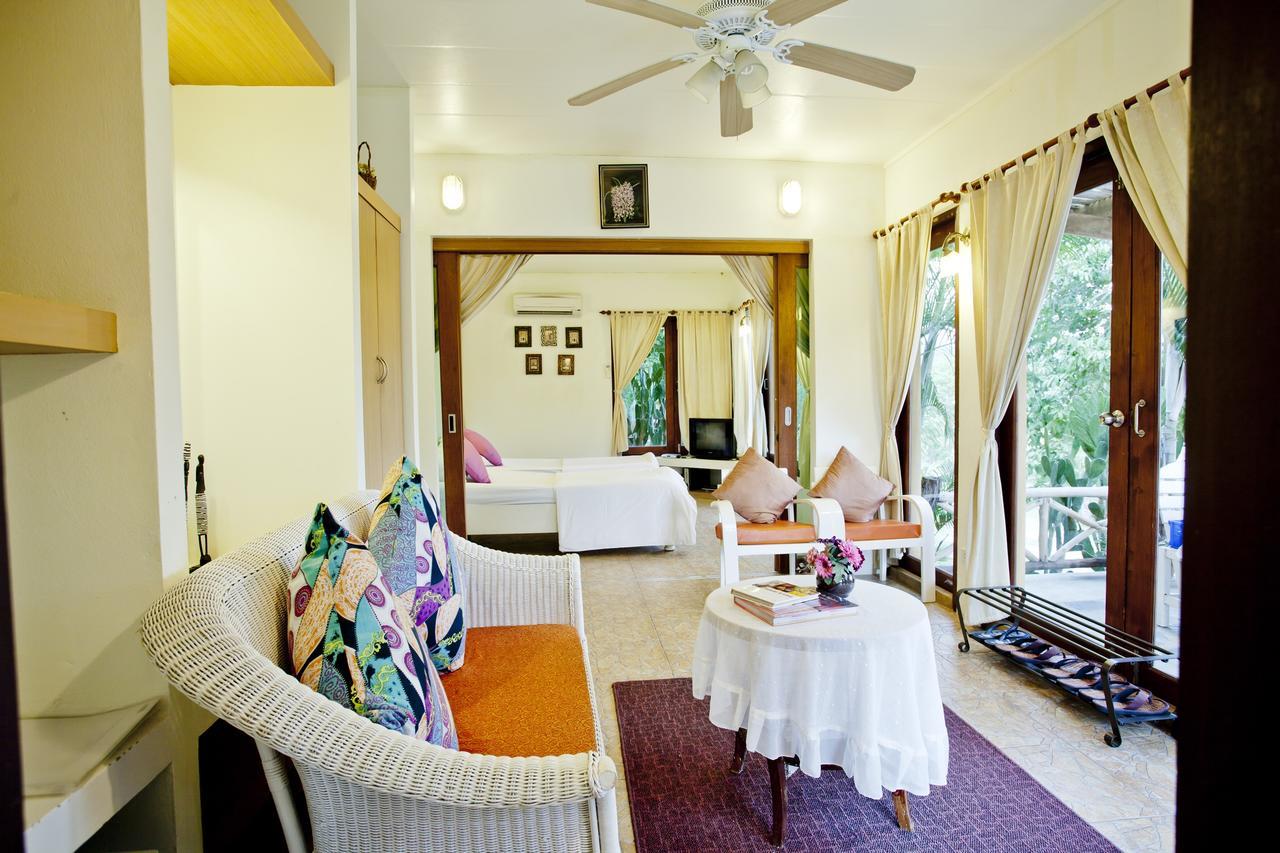 Panalee And Resort Suan Phueng