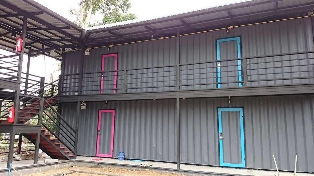 Hostel Na-tub *