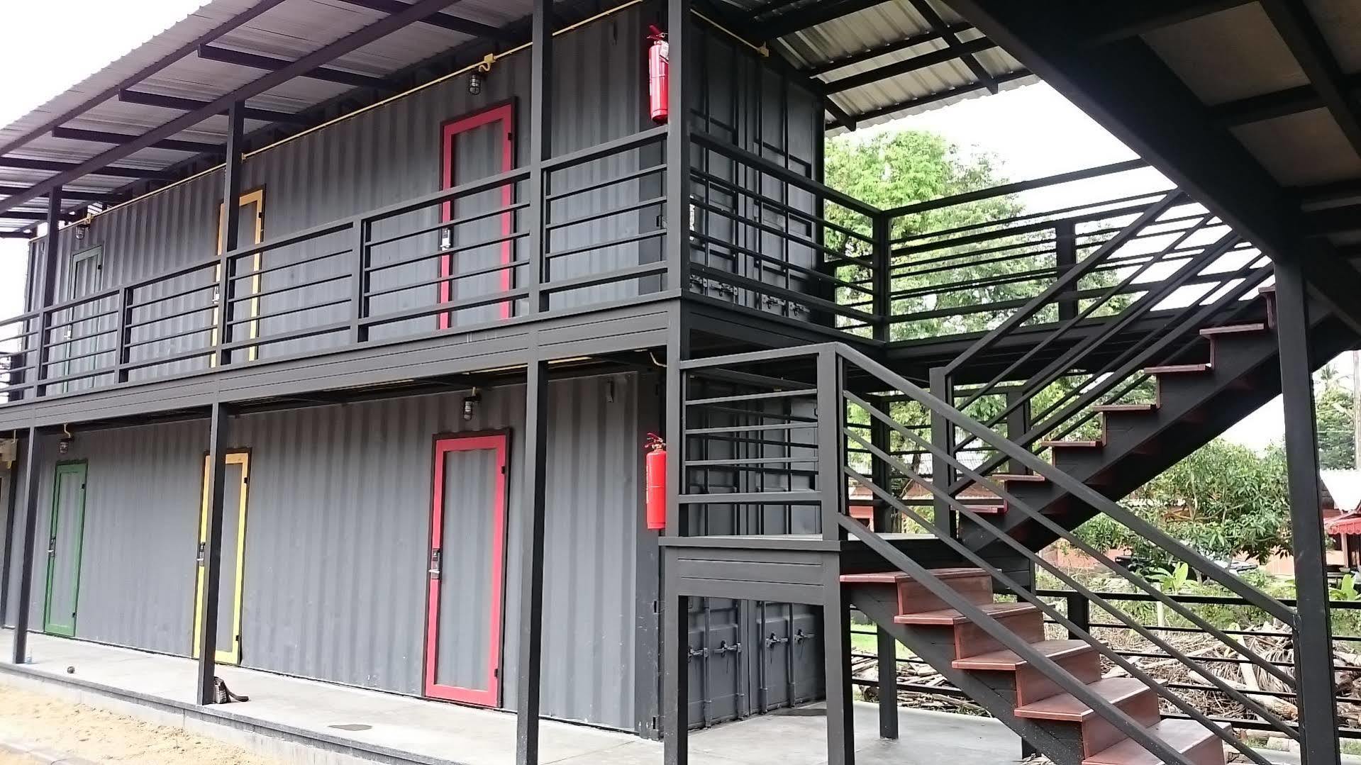 Hostel Na-tub *