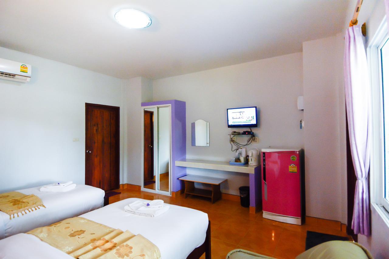 Resort Tanaosri & Creekside