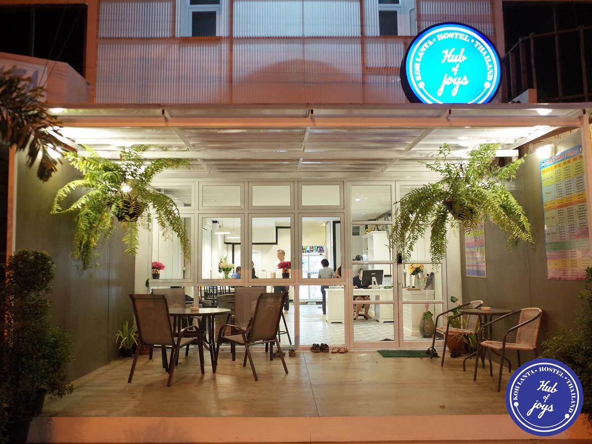 Hub Of Joys Hostel Koh Lanta