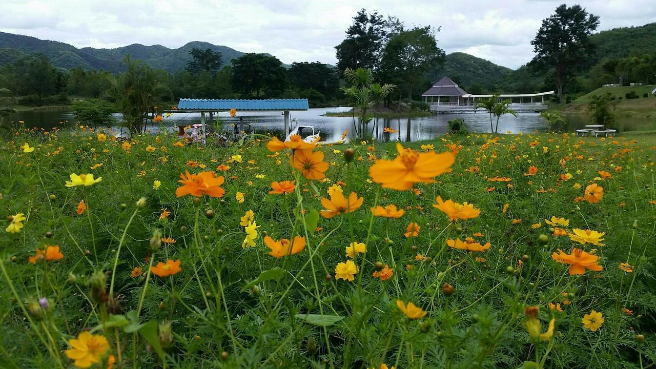 Resort Tanaosri & Creekside