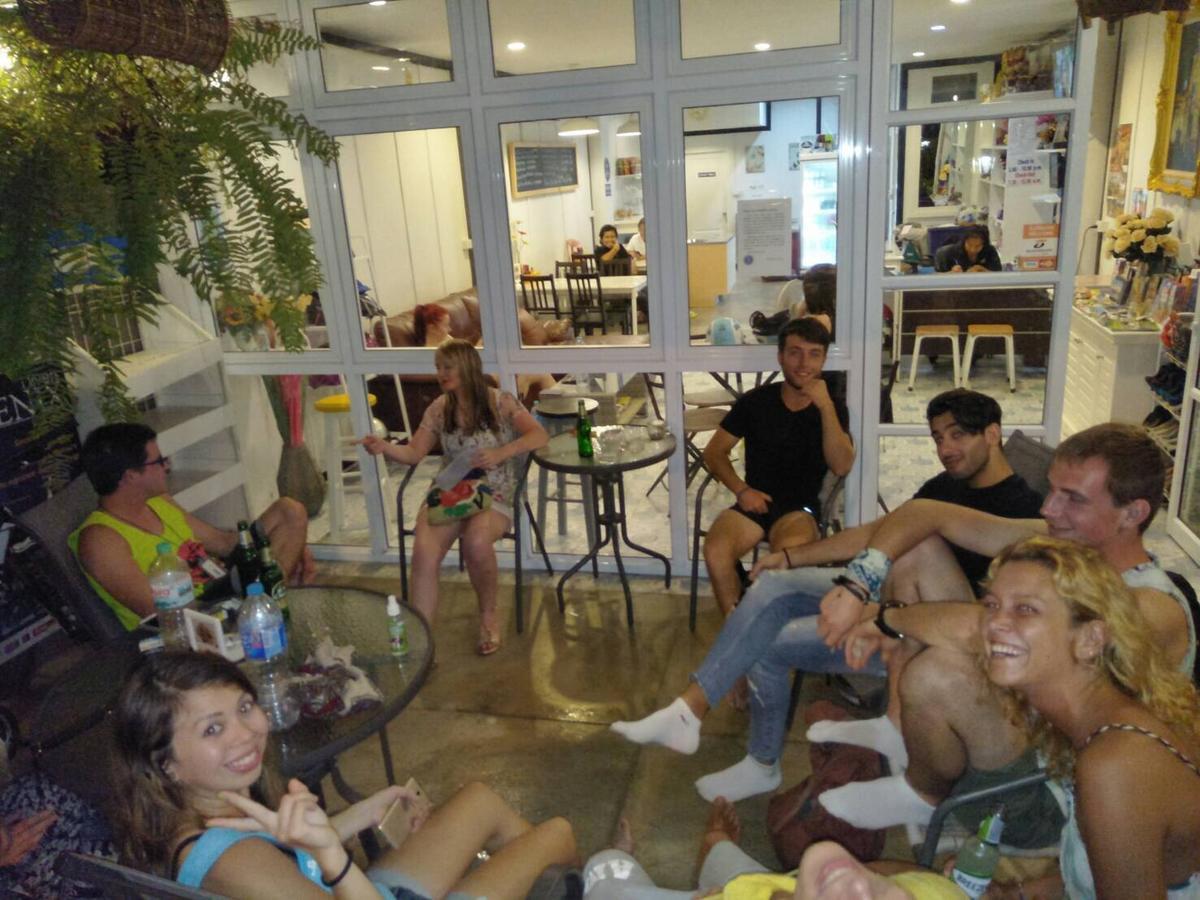 Hub Of Joys * Koh Lanta