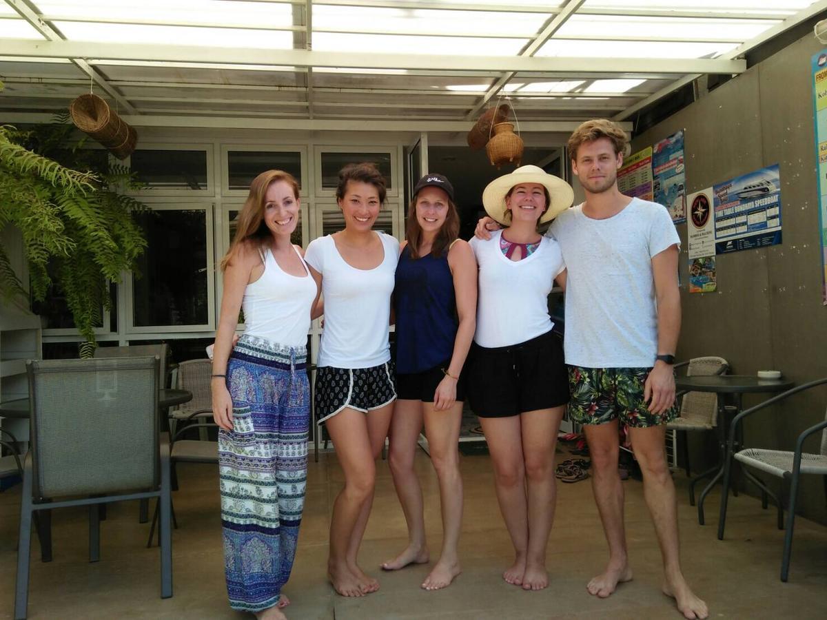 Hub Of Joys Hostel Koh Lanta