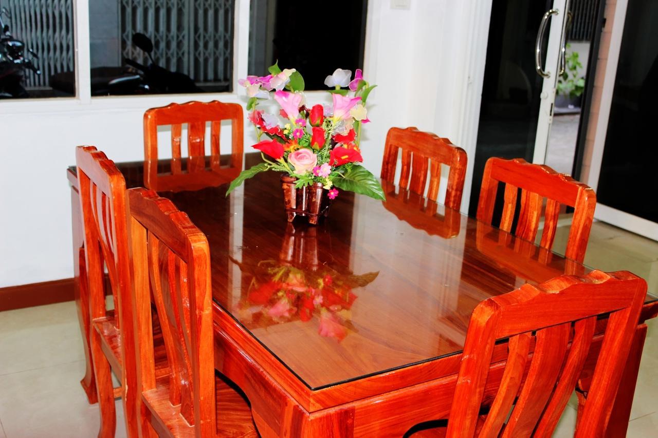 Base (adults Only) Albergue