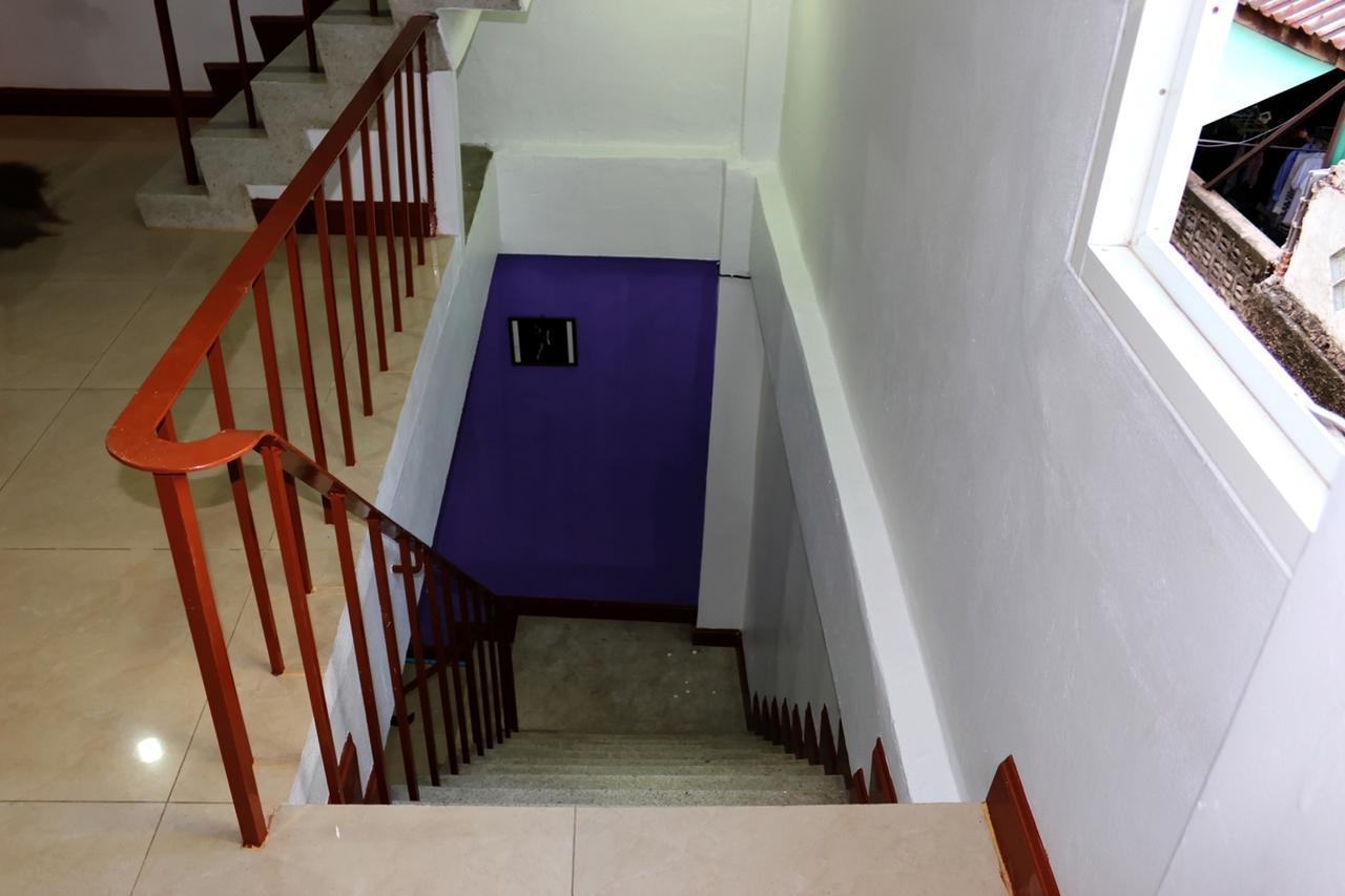 Base (adults Only) Albergue *