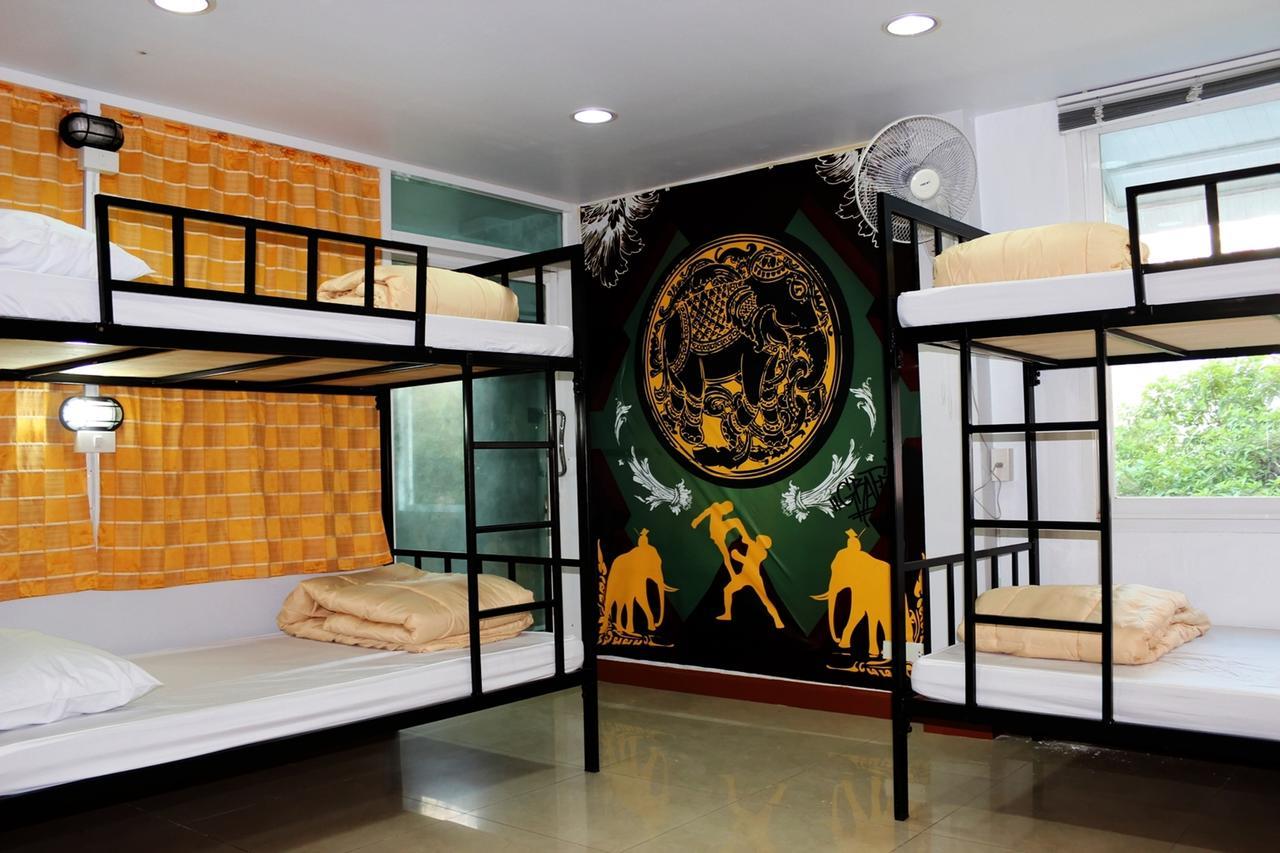 Base (adults Only) * Banguecoque