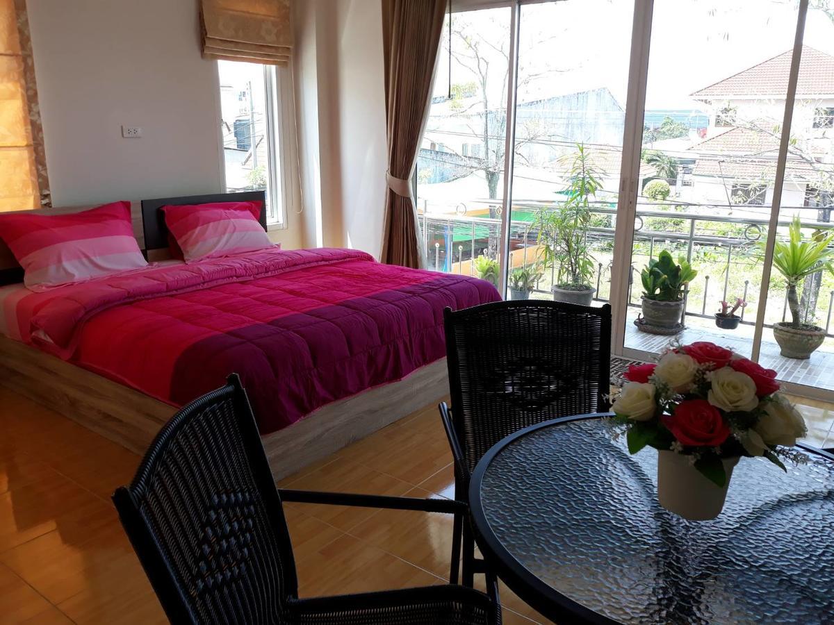 Uncle House Homestay