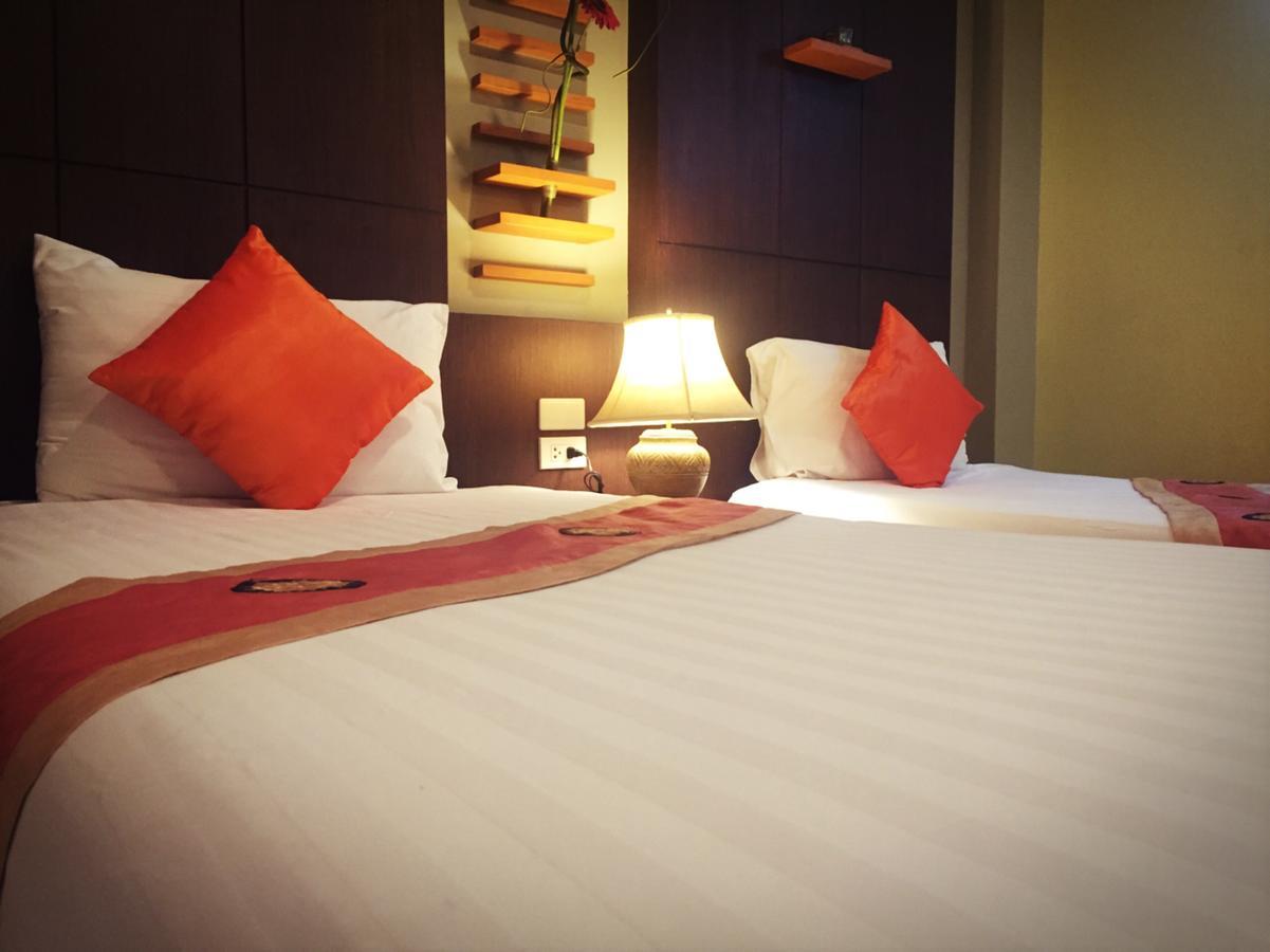 Hotel White HHQ