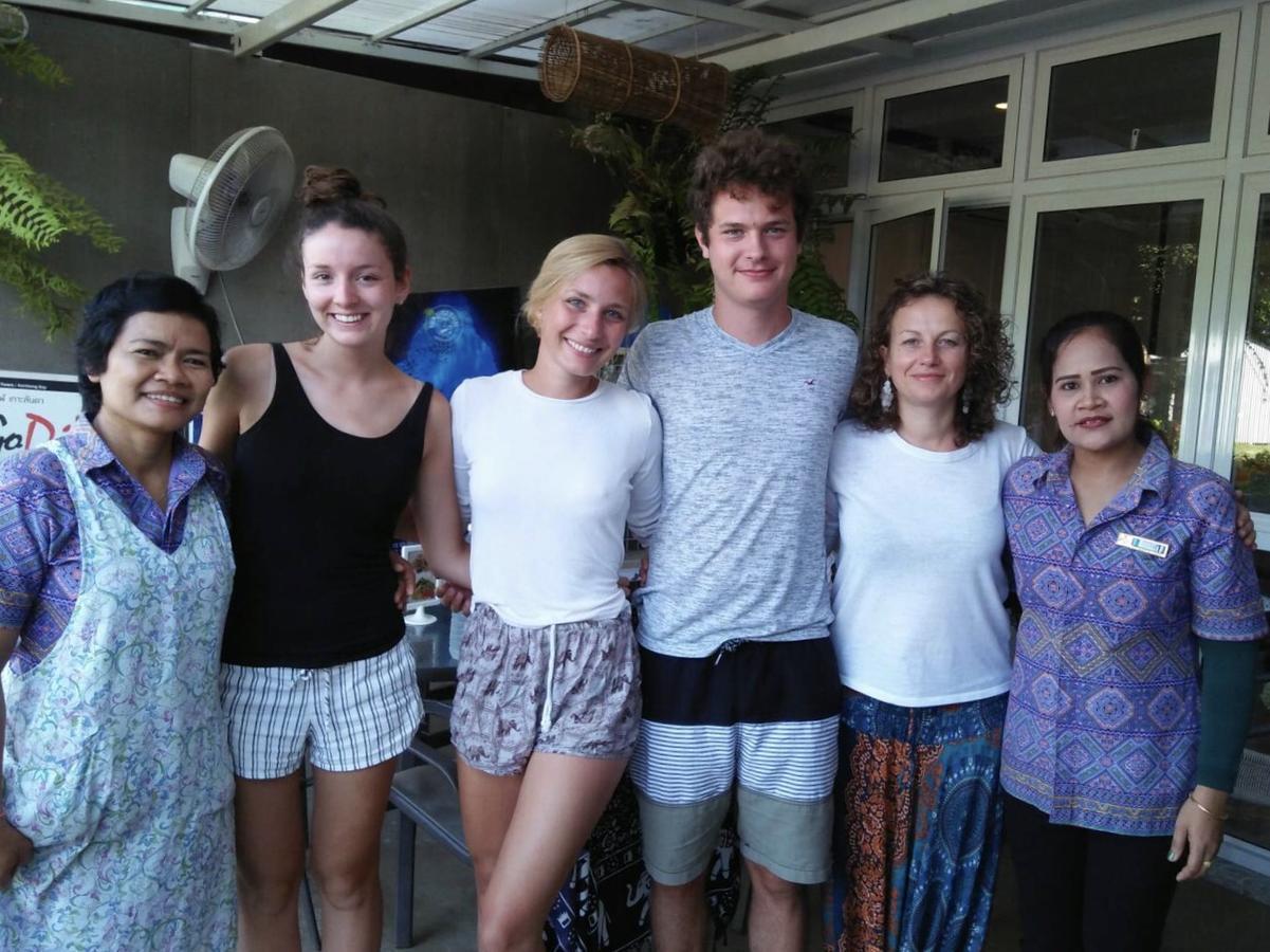Hub Of Joys Hostel Koh Lanta