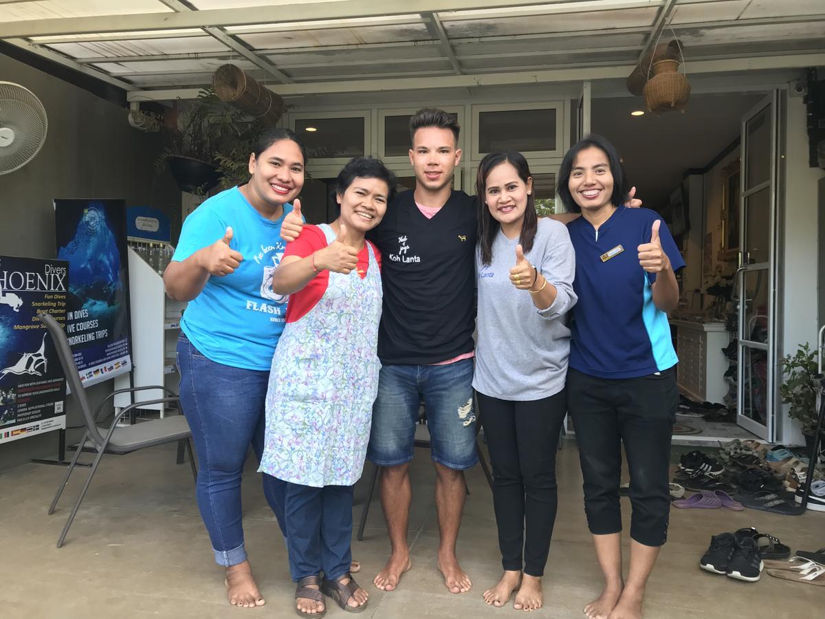 Hostel Hub Of Joys Koh Lanta