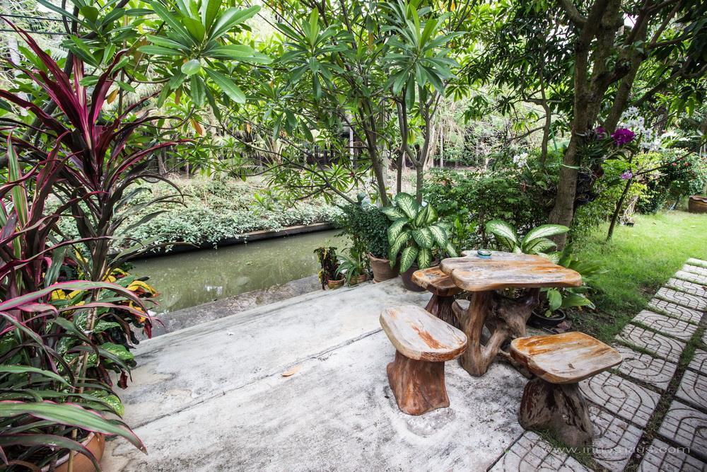 Baan Klong * Damnoen Saduak