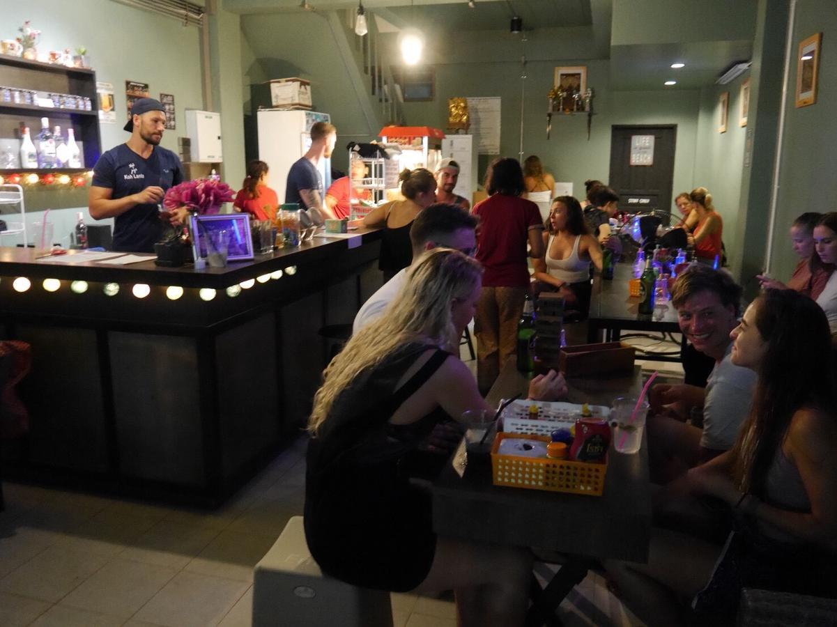 Hub Of Joys * Koh Lanta