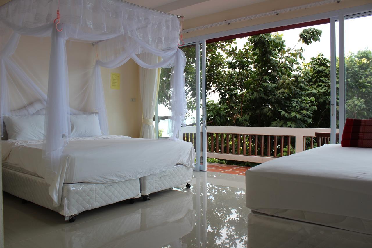 Plaa's Thansadet Resort Than Sadet Beach