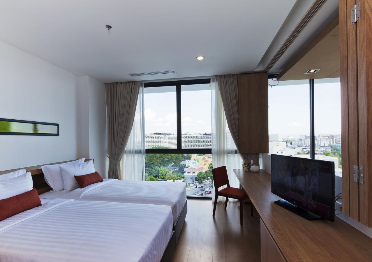Eastin Tan 4*