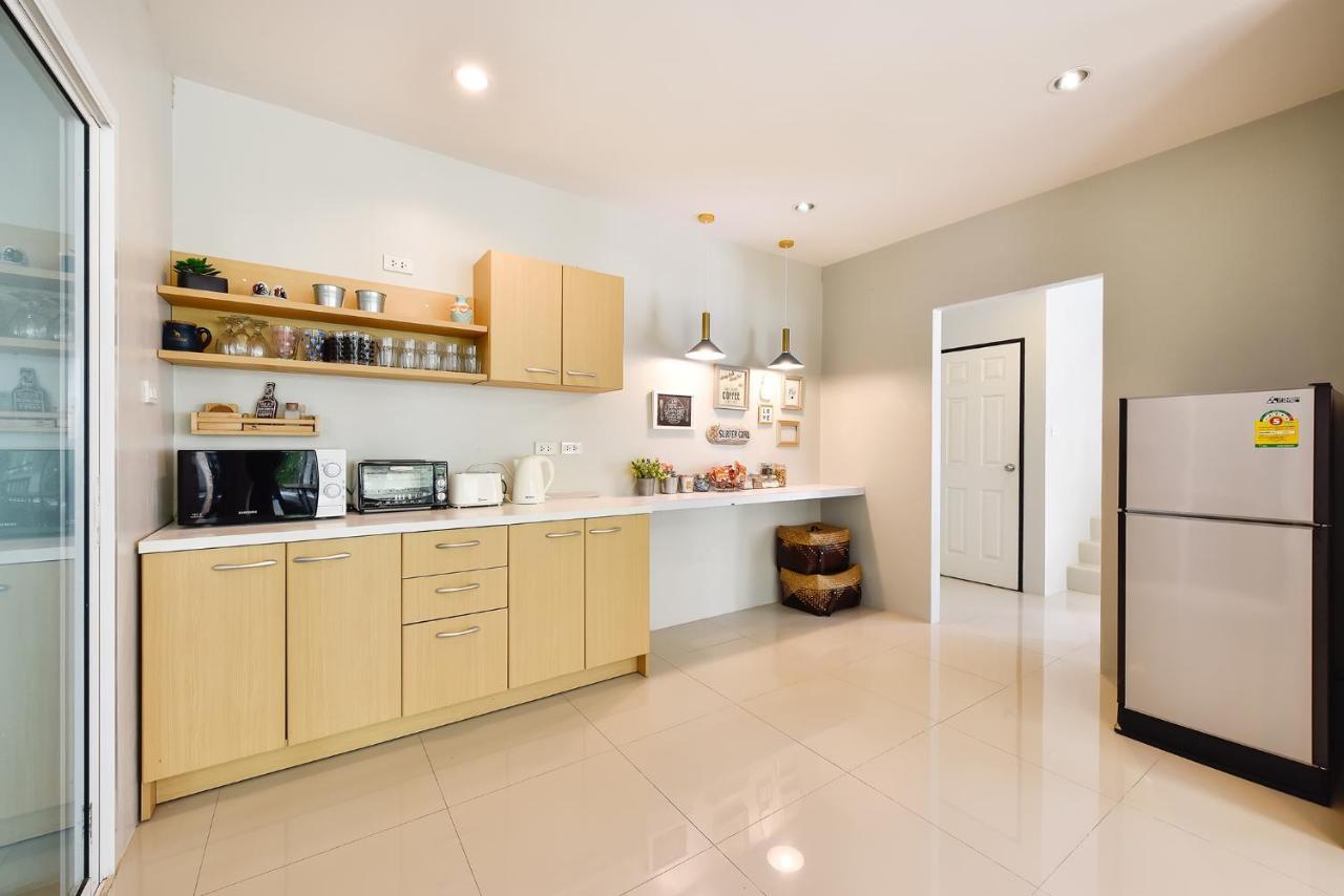 Modern House Patong Hill - 7 Beds - Kitchen Casa de férias