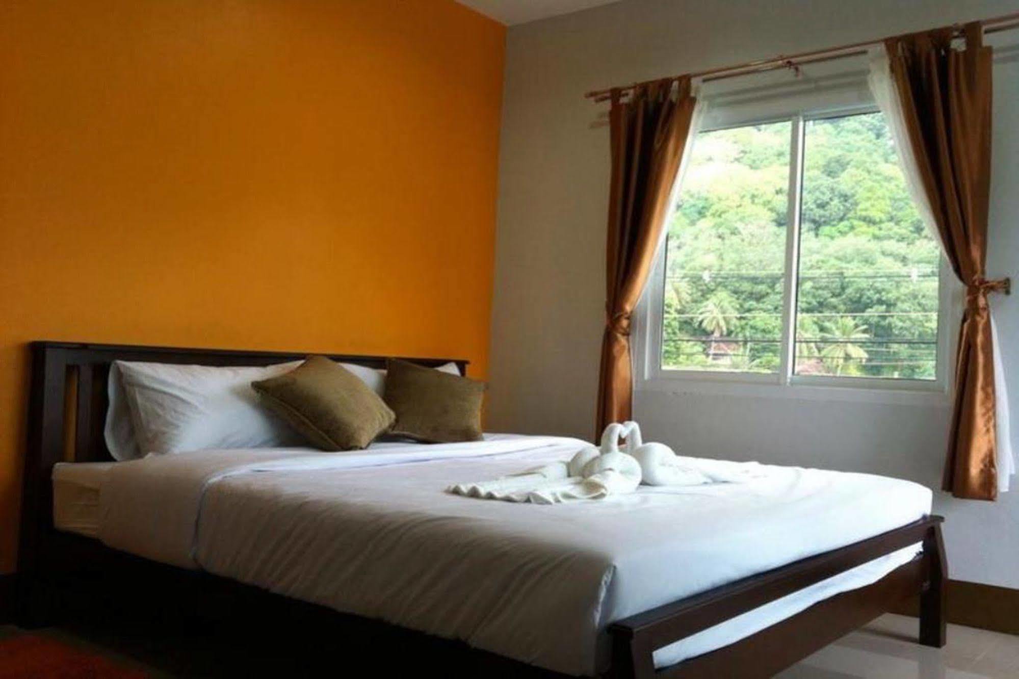 Lanta Sun Smile Place Guest house 2*