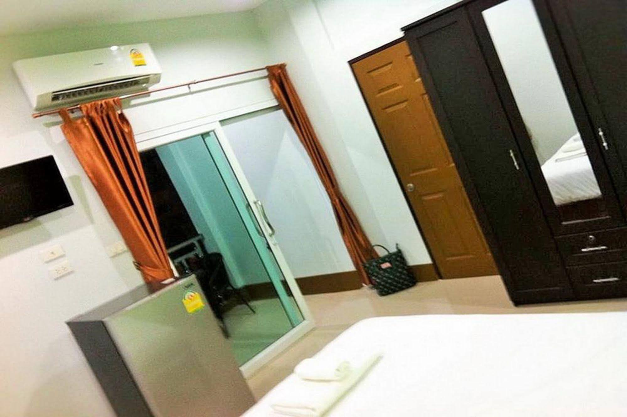 Lanta Sun Smile Place Guest house