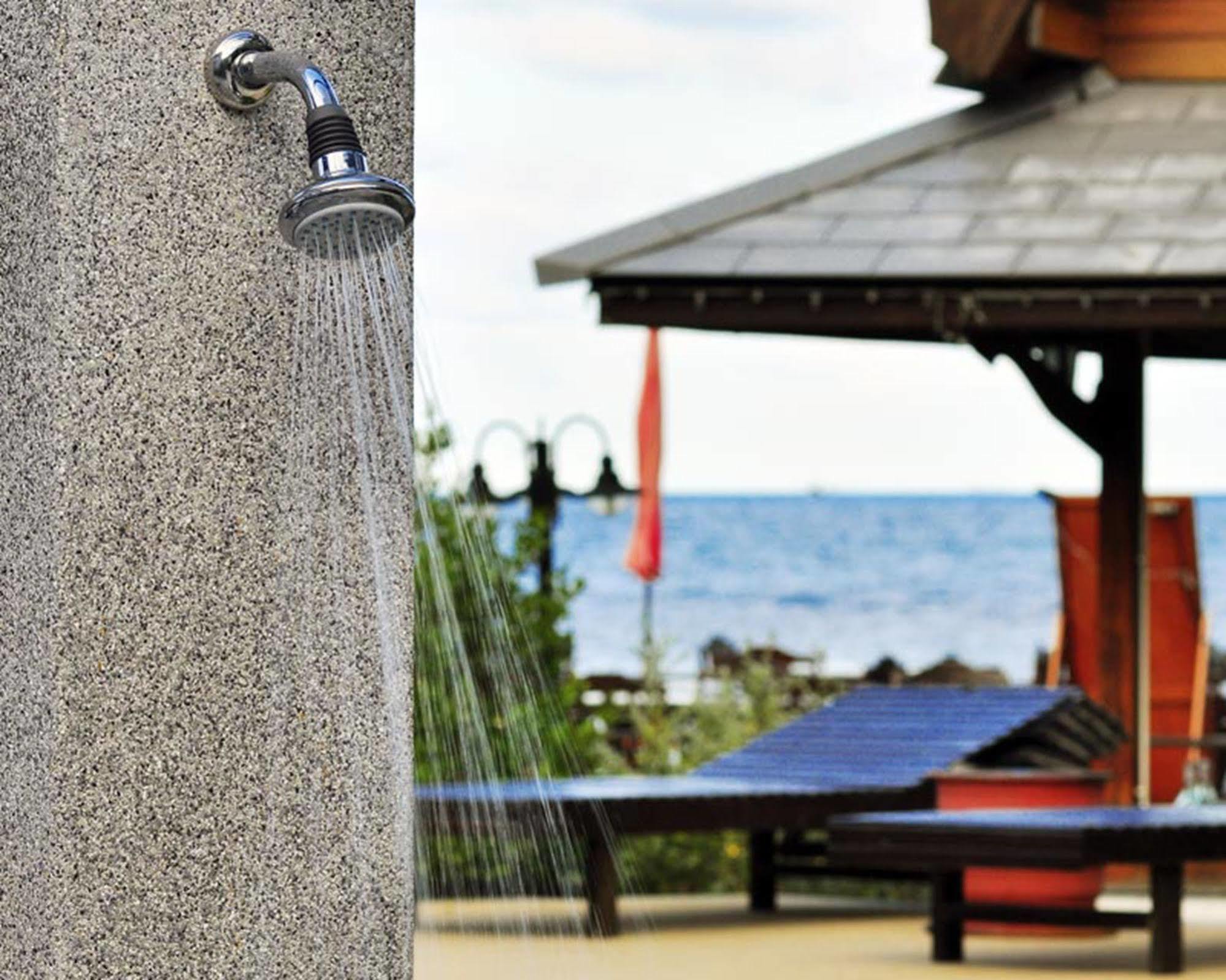Resort Haadlad Prestige & 3*